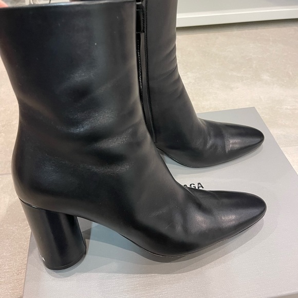 BALENCIAGA Oval Bootie 90mm - Picture 5 of 9